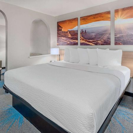 Days Inn By Wyndham Los Lunas Экстерьер фото