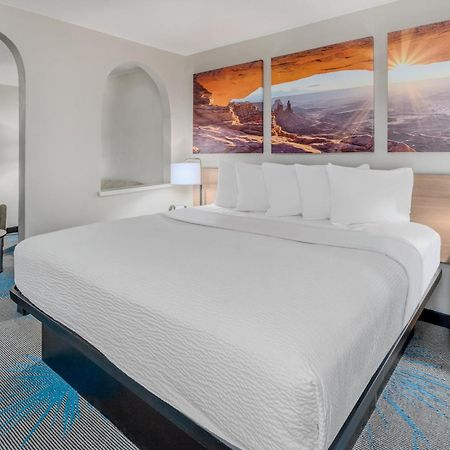 Days Inn By Wyndham Los Lunas Экстерьер фото
