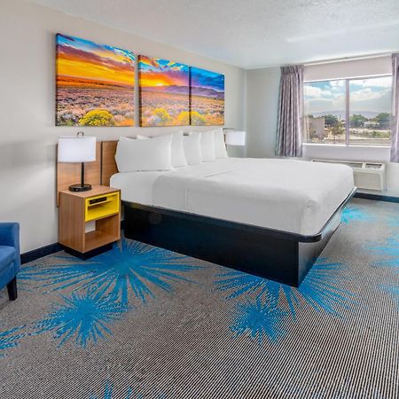 Days Inn By Wyndham Los Lunas Экстерьер фото